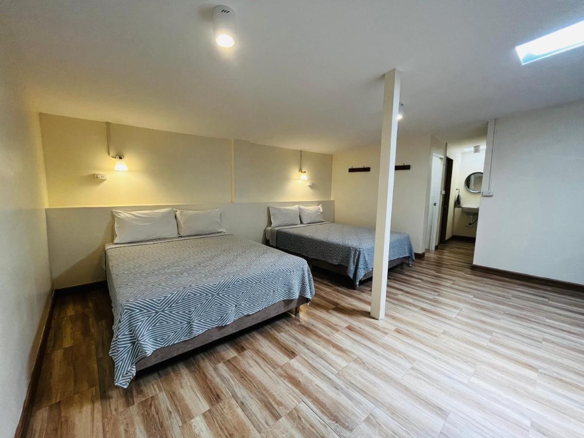 นัมเบอร์ 4 โอลด์ทาวน์ Hostel เชียงใหม่ ภายนอก รูปภาพ